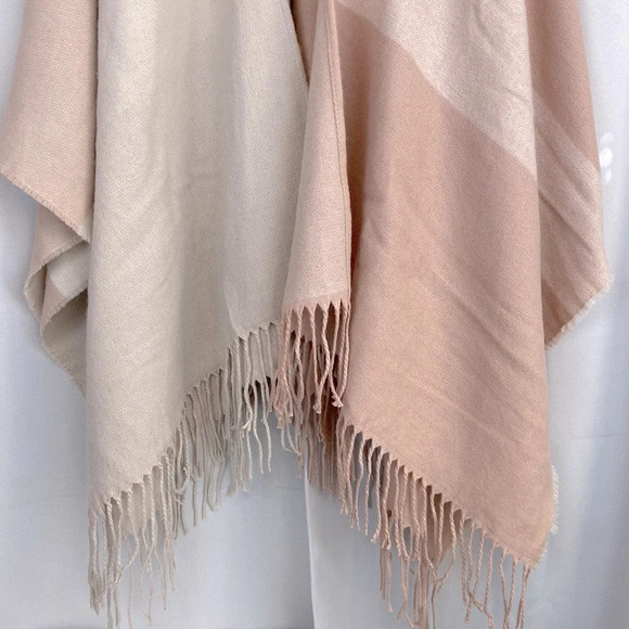 Soia & Kyo Yadira Woven Scarfigan Color Block One Size NWT - Picture 4 of 5